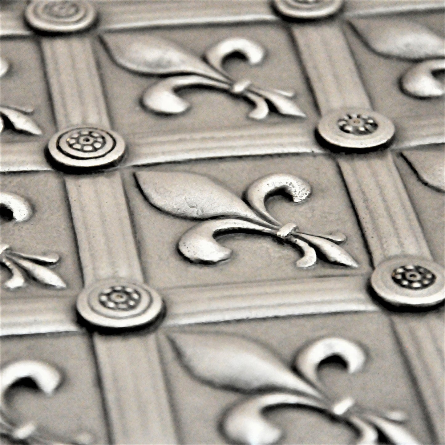 Backsplash Metal Mural Tile Hand Made Plaque Fleur De Lis 12" x 16" Brushed Nickel
