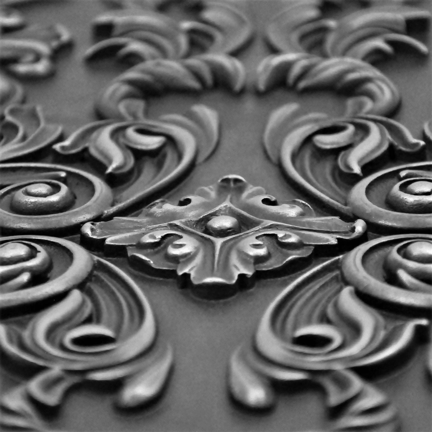 Backsplash Tile for Kitchen and Fireplace Cypress 16" x 24" Wrought Iron